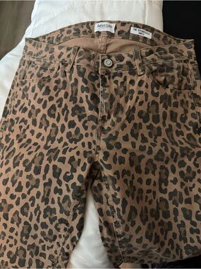 Kensie Brown & Black Leopard Print Jeans